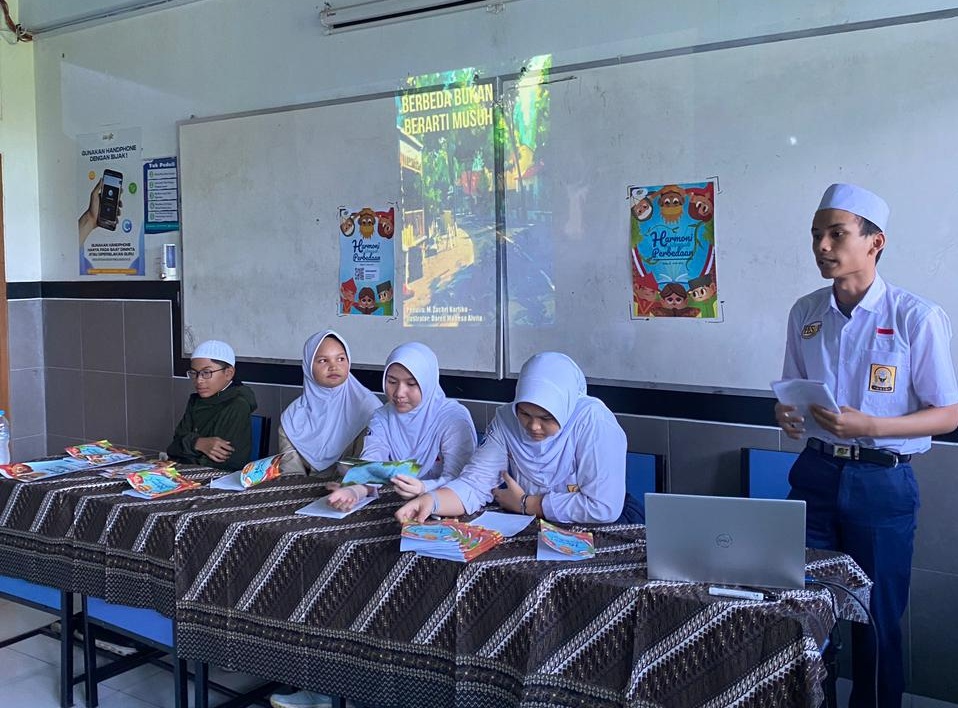 Satu Kelas Satu Cerita: Proyek Kolaborasi Siswa Menulis Buku Pengalaman Respect